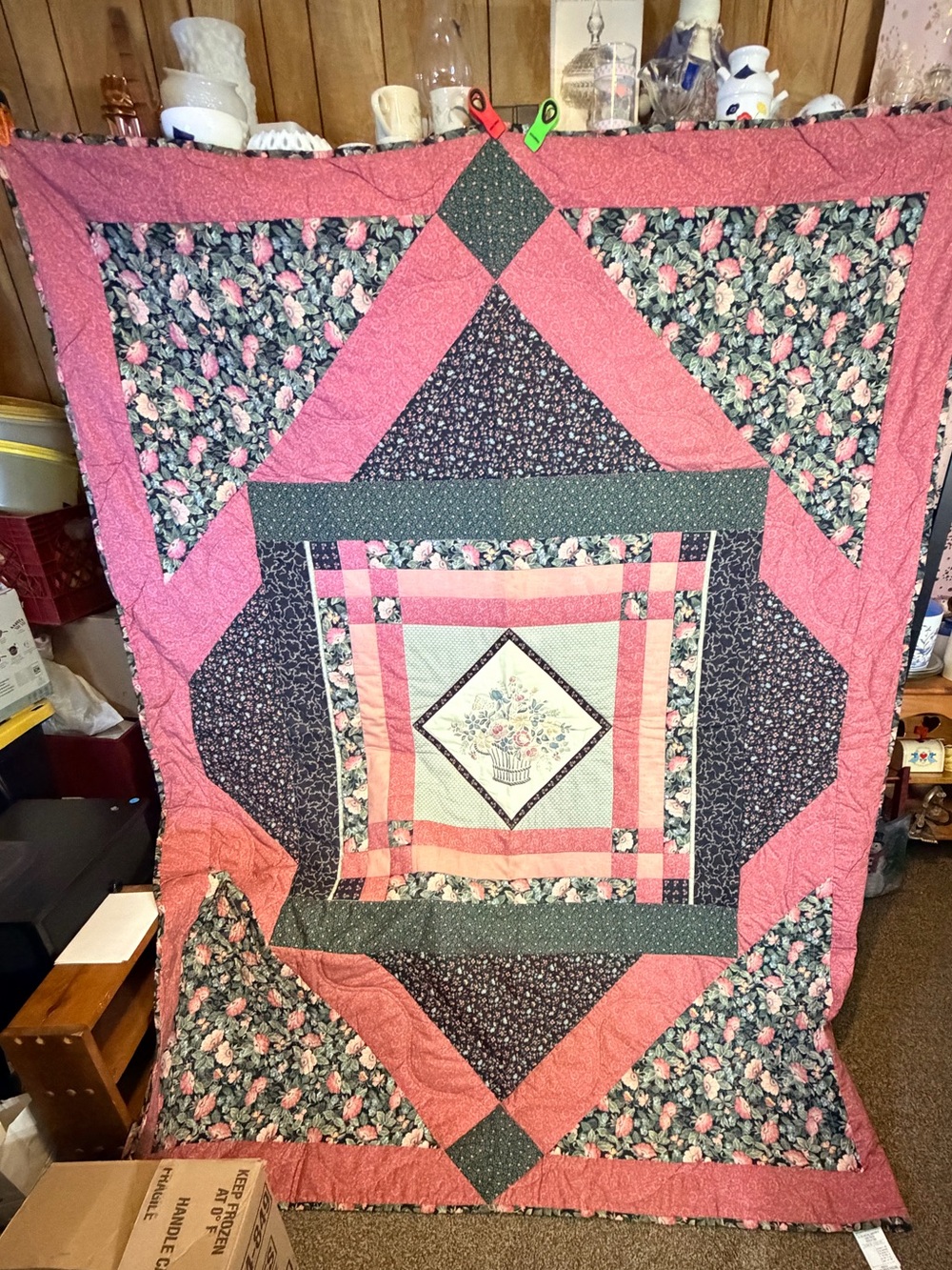 Floral Patchwork Quilt in Pink and Green - Elegant Bedroom Accent